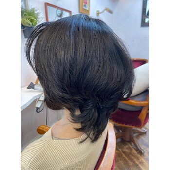 ヘナは髪質改善とオーガニックカラーを同時にします